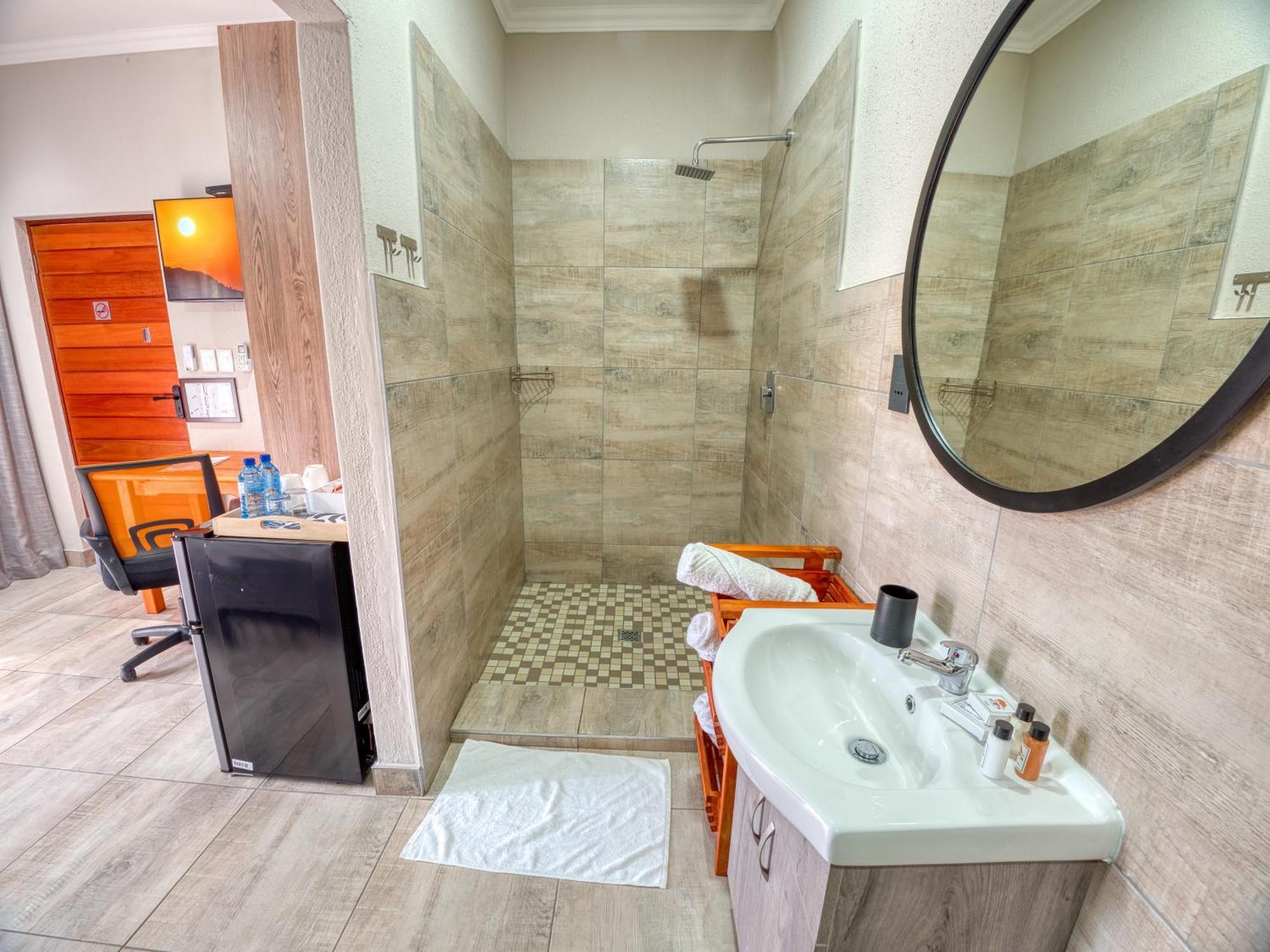 Tembo Guest Lodge 헤이지뷰 외부 사진