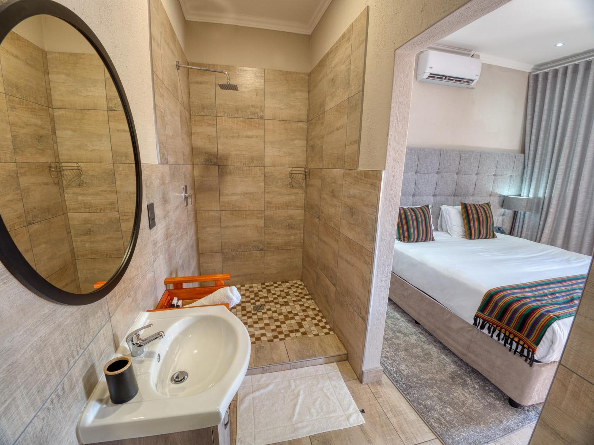 Tembo Guest Lodge 헤이지뷰 외부 사진