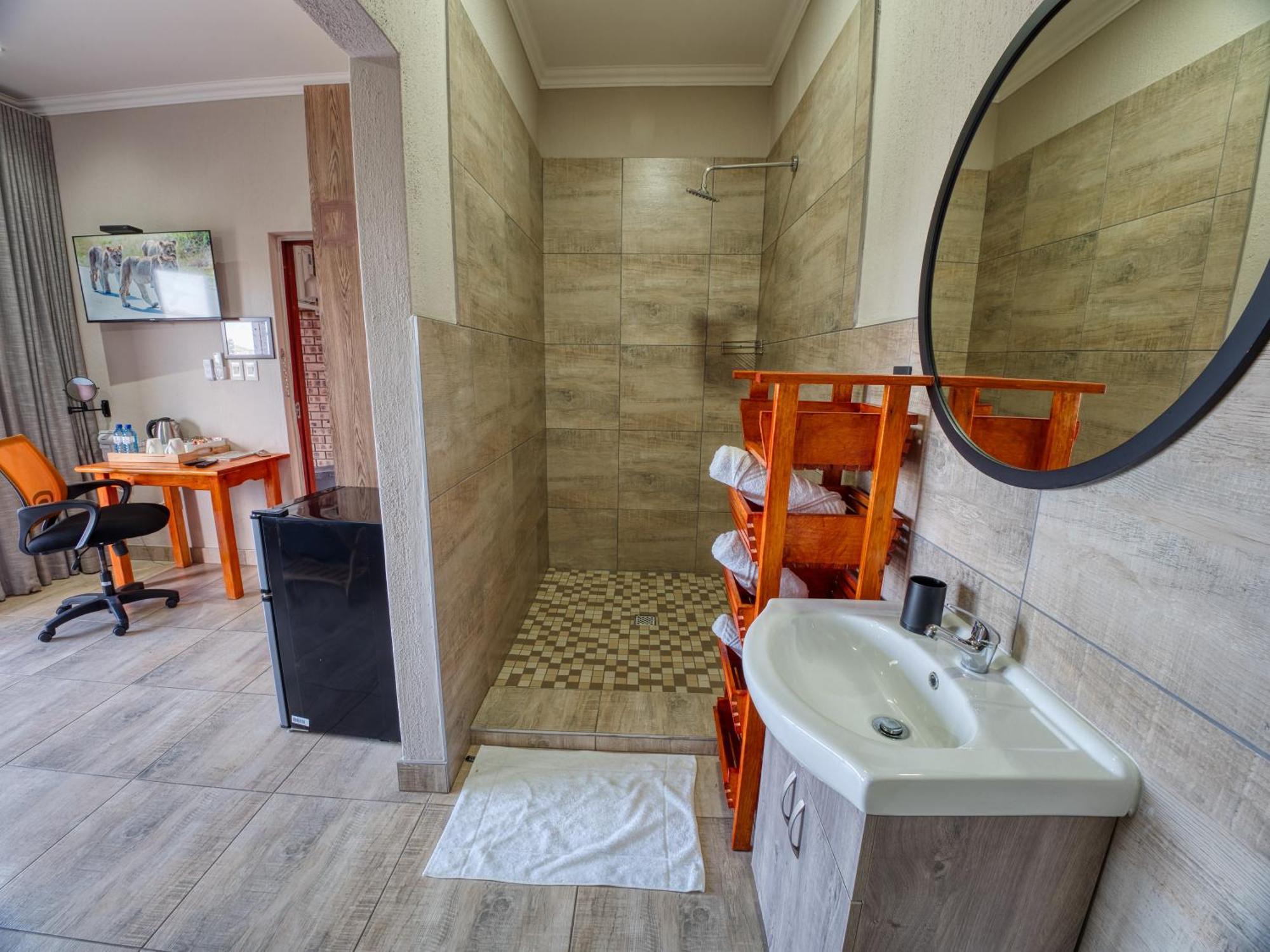 Tembo Guest Lodge 헤이지뷰 외부 사진